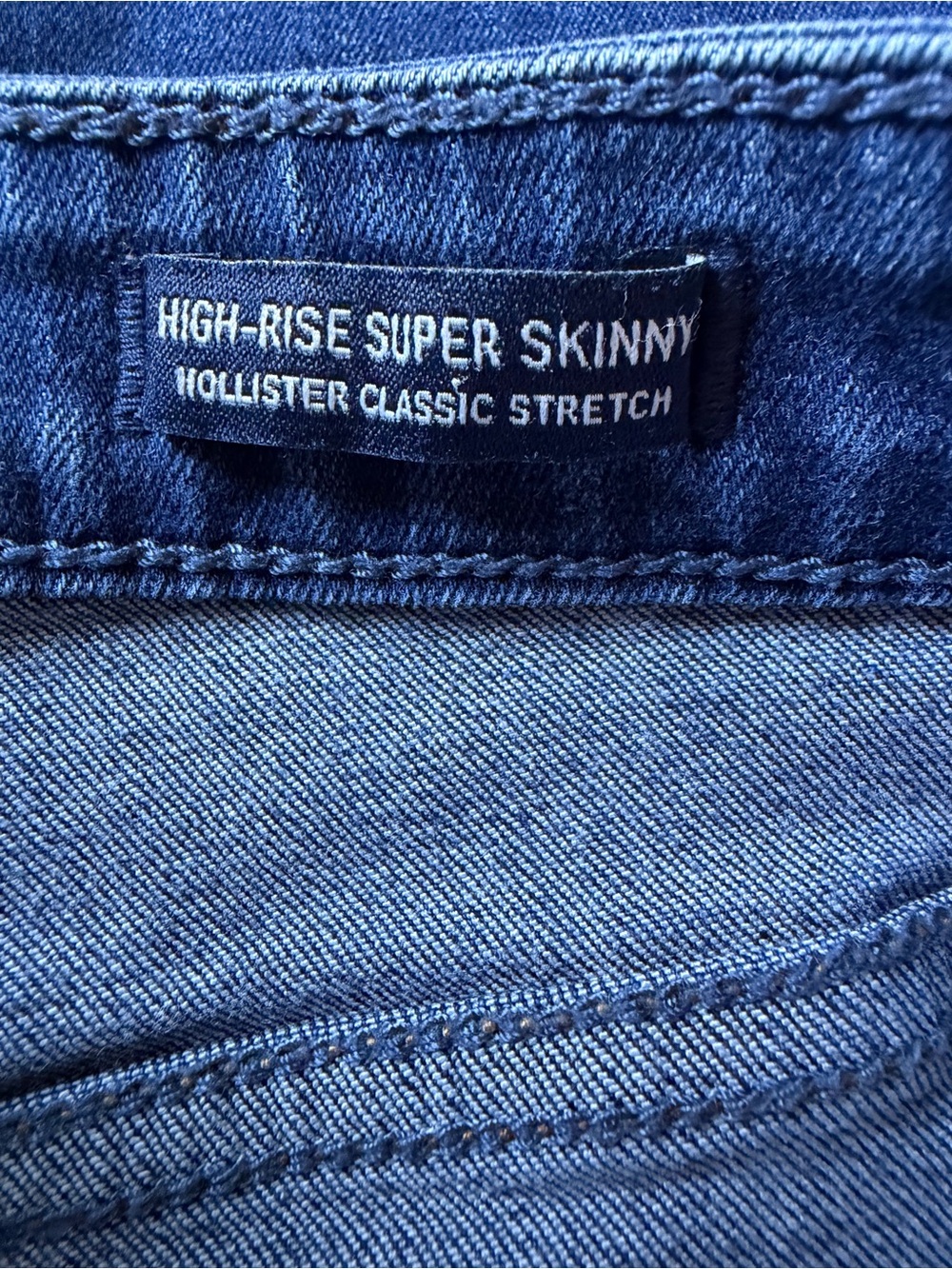 Hollister High-Rise Super Skinny Distressed Jeans Women’s - Picture 6 of 6